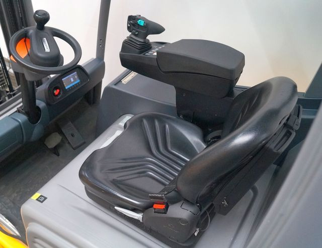 Jungheinrich EFG320 - Carretilla elevadora eléctrica: foto 4 Jungheinrich EFG320 - Carretilla elevadora eléctrica: foto 4