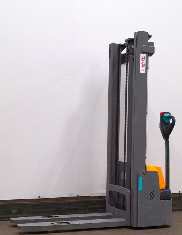 Jungheinrich EJC M10 - Apilador: foto 1 Jungheinrich EJC M10 - Apilador: foto 1