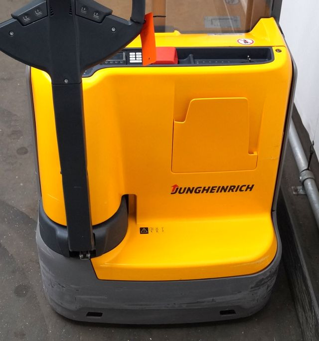 Jungheinrich EJC110 - Apilador: foto 3 Jungheinrich EJC110 - Apilador: foto 3