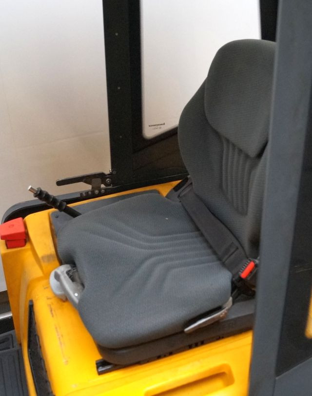 Jungheinrich EZS570 - Remolcadora: foto 3 Jungheinrich EZS570 - Remolcadora: foto 3