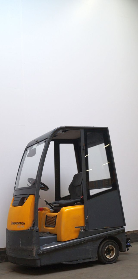 Jungheinrich EZS570 - Remolcadora: foto 1 Jungheinrich EZS570 - Remolcadora: foto 1