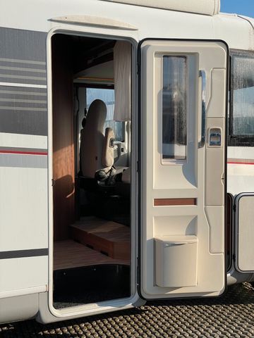 LMC I 650 G EXPLORER PREMIUM *Hecksitzgruppe* - Autocaravana integral: foto 4 LMC I 650 G EXPLORER PREMIUM *Hecksitzgruppe* - Autocaravana integral: foto 4