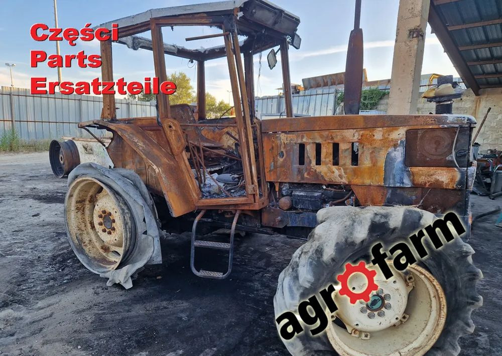 Lamborghini 774-80 most zwolnica piasta wał skrzynia silnik blok - Piezas de recambio para Maquinaria agrícola: foto 2 Lamborghini 774-80 most zwolnica piasta wał skrzynia silnik blok - Piezas de recambio para Maquinaria agrícola: foto 2
