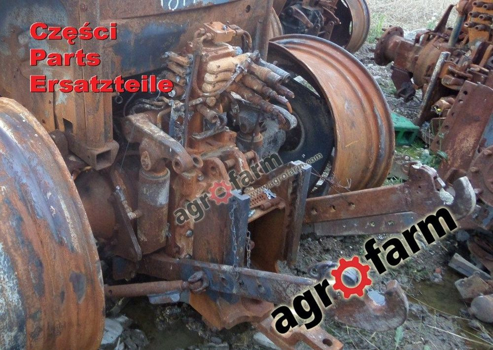 New Holland TS135A części, skrzynia biegów, oś - Piezas de recambio: foto 2 New Holland TS135A części, skrzynia biegów, oś - Piezas de recambio: foto 2