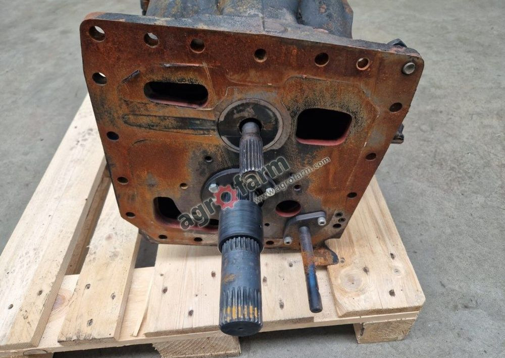 SKRZYNIA BIEGÓW RENAULT ARES 556 RZ 461B8 - Caja de cambios: foto 4 SKRZYNIA BIEGÓW RENAULT ARES 556 RZ 461B8 - Caja de cambios: foto 4