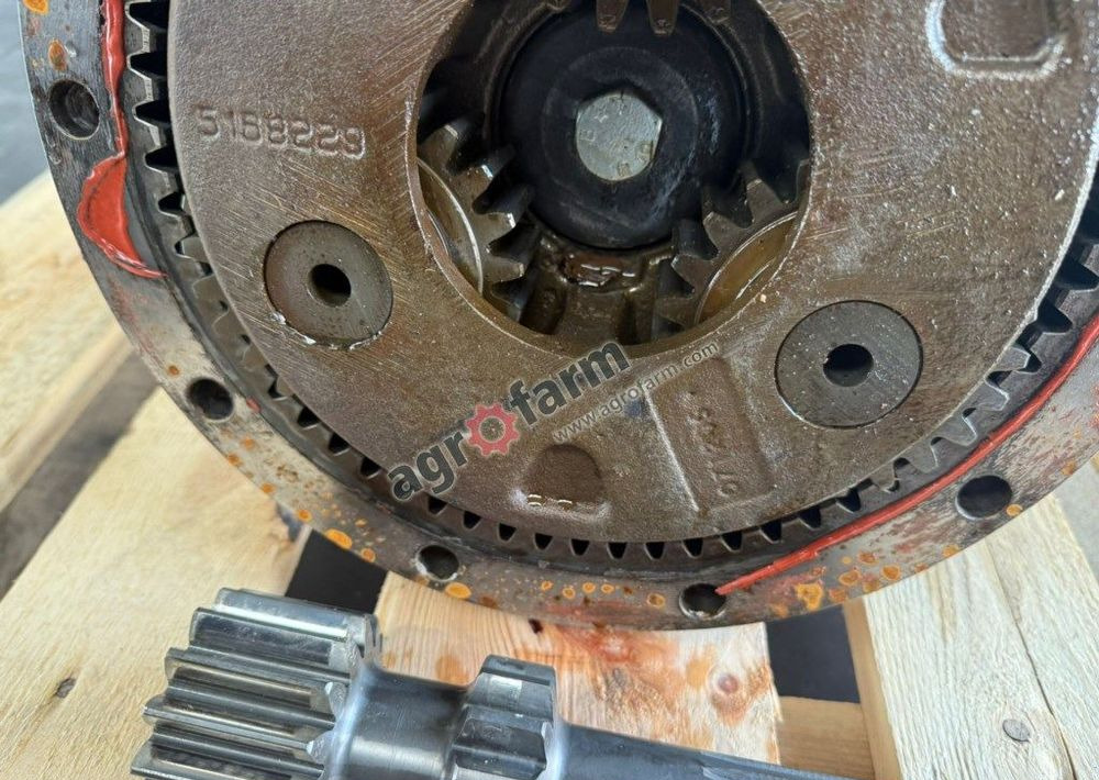 Zwolnica tylna RH, New Holland TN70VA - Transmisión: foto 2 Zwolnica tylna RH, New Holland TN70VA - Transmisión: foto 2