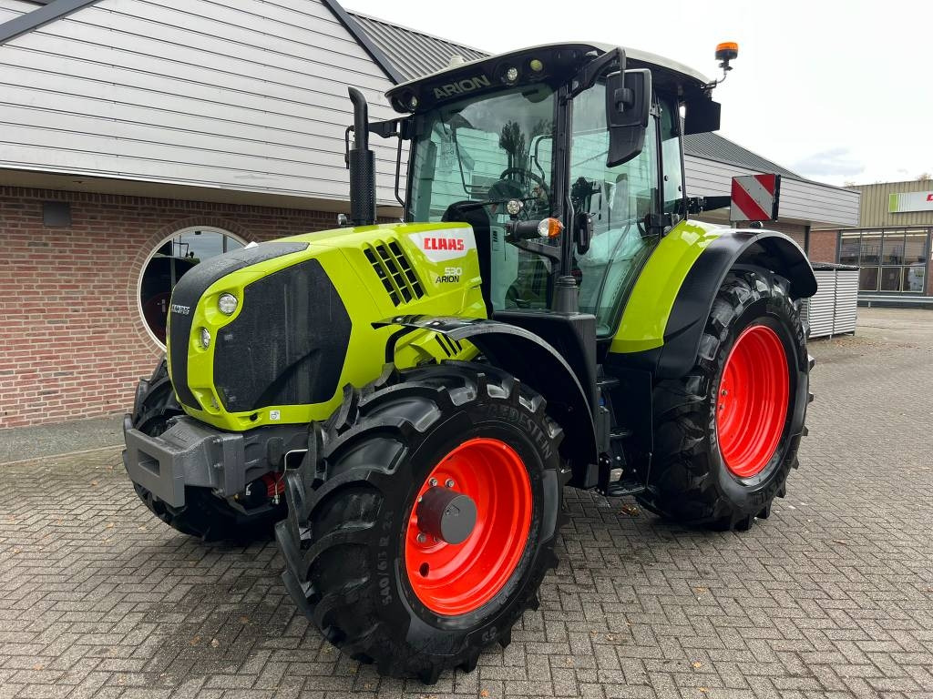 Claas Arion 530 CIS+  - Tractor: foto 1 Claas Arion 530 CIS+  - Tractor: foto 1