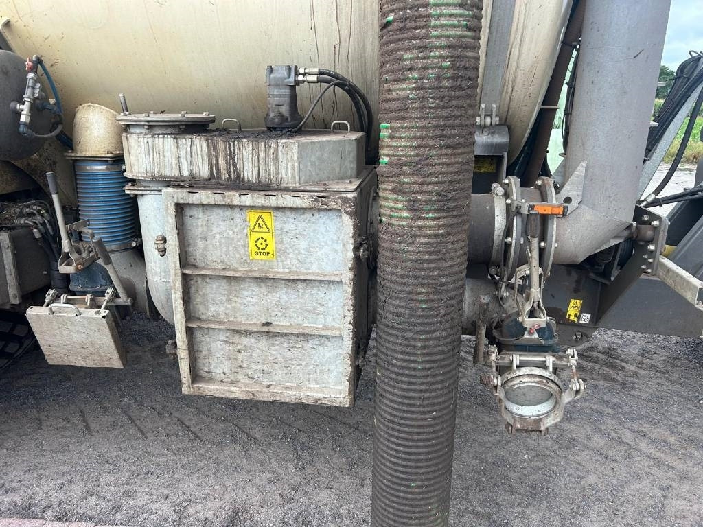 Kaweco Double Twin Shift 16 m3 - Cuba de purín: foto 5 Kaweco Double Twin Shift 16 m3 - Cuba de purín: foto 5