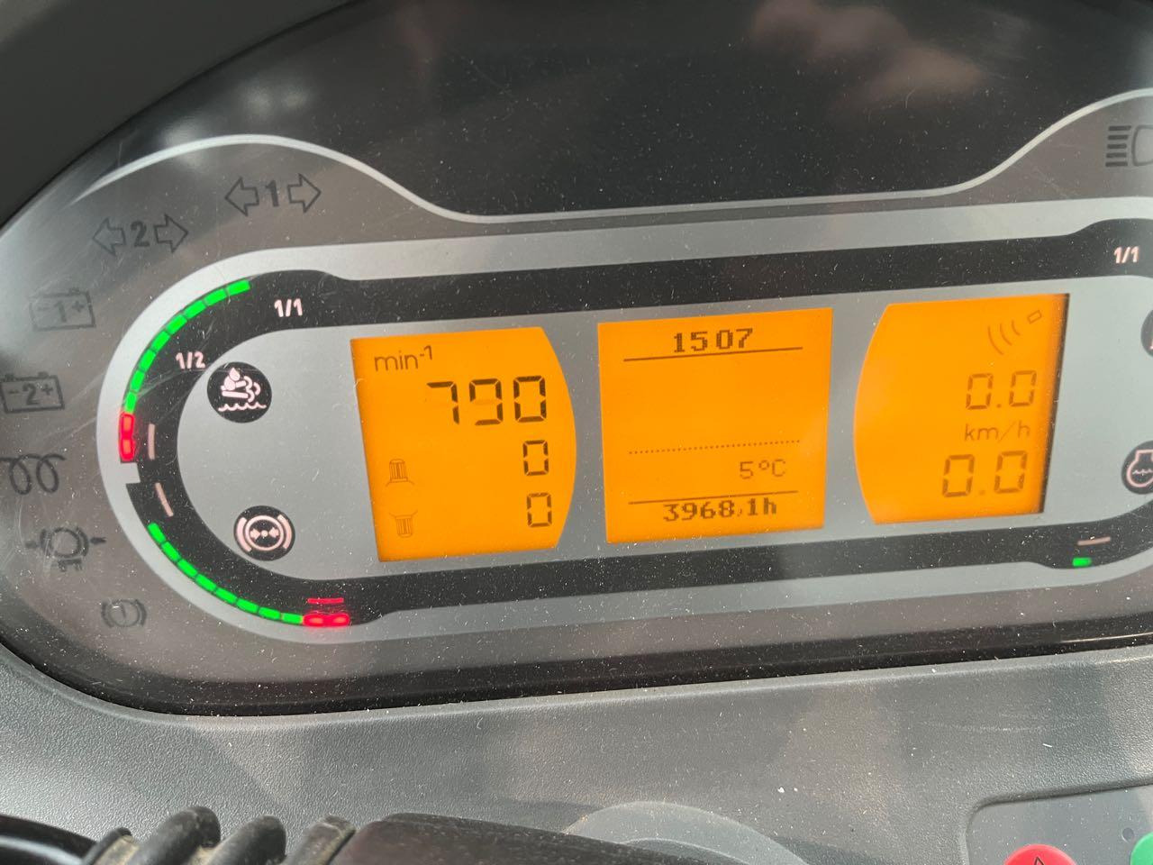 Fendt 720 Vario S4 ProfiPlus - Tractor: foto 5 Fendt 720 Vario S4 ProfiPlus - Tractor: foto 5