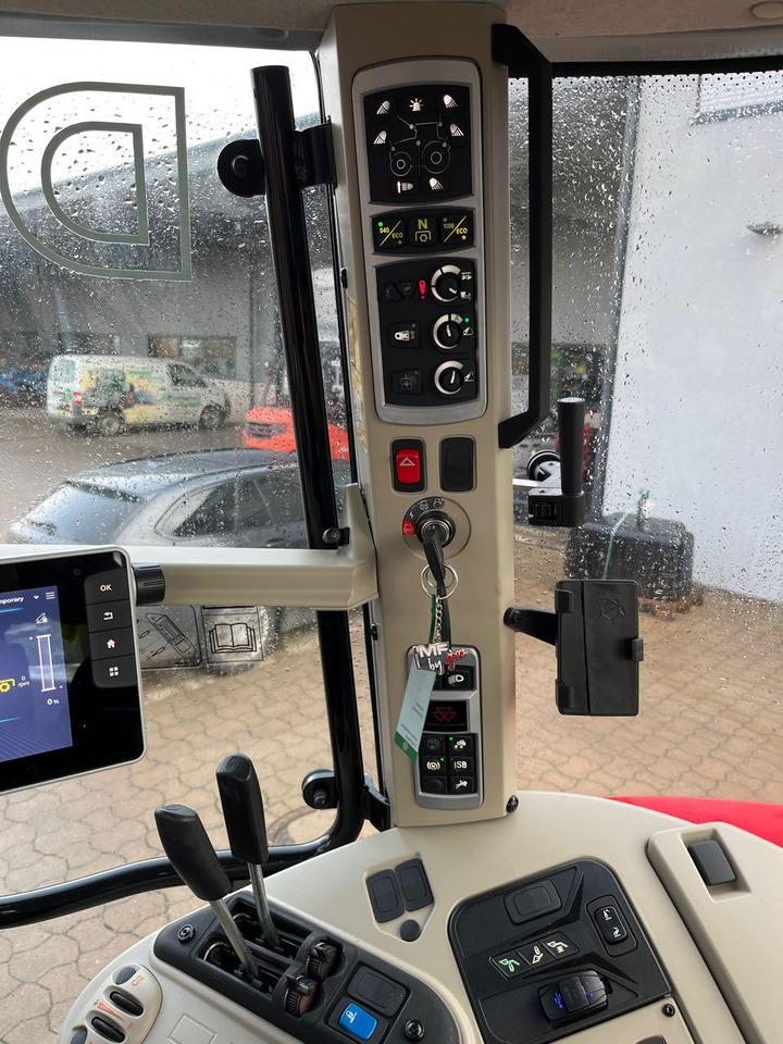 Tractor Massey Ferguson 5S. 125 Dyna-6: foto 9 Tractor Massey Ferguson 5S. 125 Dyna-6: foto 9