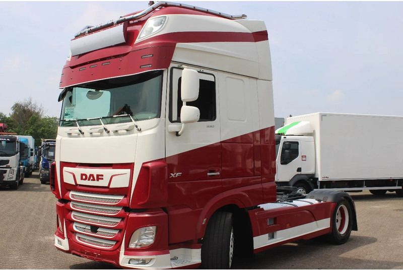 DAF XF 106.530 + euro 6 + spoiler + top truck (G314) - Cabeza tractora: foto 2 DAF XF 106.530 + euro 6 + spoiler + top truck (G314) - Cabeza tractora: foto 2