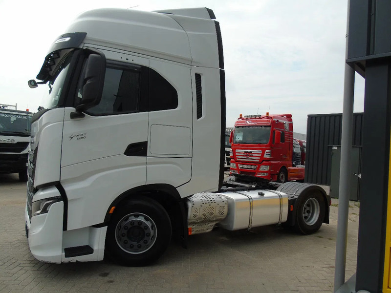 Iveco S-WAY 490 + RETARDER + 93.000KM - Cabeza tractora: foto 4 Iveco S-WAY 490 + RETARDER + 93.000KM - Cabeza tractora: foto 4