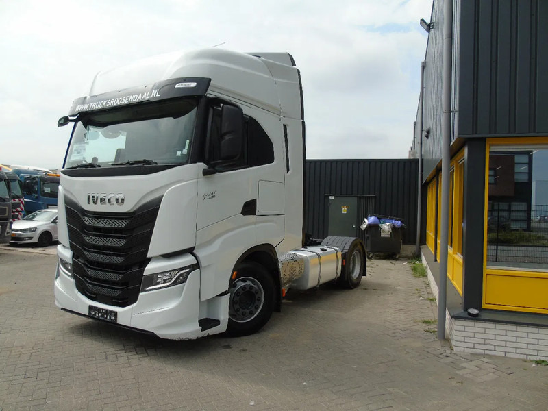 Iveco S-WAY 490 + RETARDER + 93.000KM - Cabeza tractora: foto 2 Iveco S-WAY 490 + RETARDER + 93.000KM - Cabeza tractora: foto 2