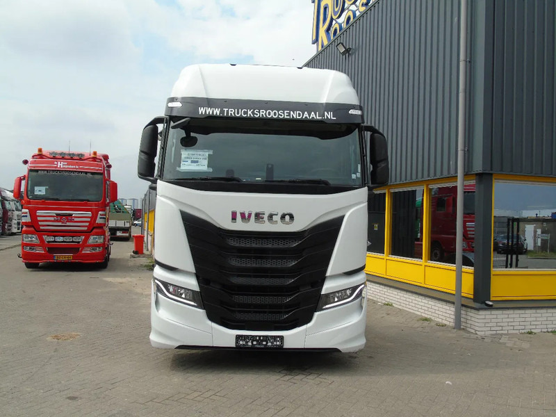 Iveco S-WAY 490 + RETARDER + 93.000KM - Cabeza tractora: foto 3 Iveco S-WAY 490 + RETARDER + 93.000KM - Cabeza tractora: foto 3