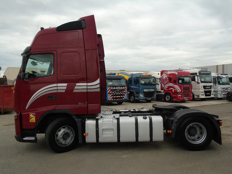 Volvo FH 460 + XL CAB + MANUAL + EURO 5 - Cabeza tractora: foto 2 Volvo FH 460 + XL CAB + MANUAL + EURO 5 - Cabeza tractora: foto 2