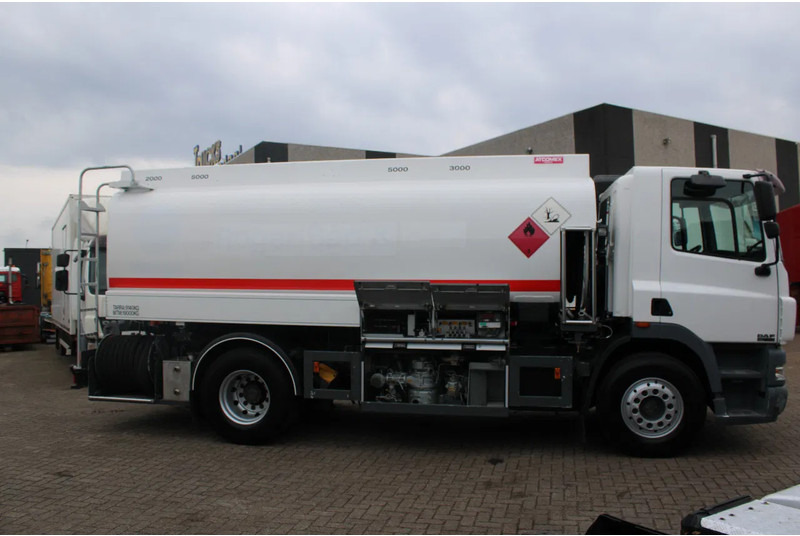 DAF CF 85.430 + PUMP/METERS + 4 COMPART / 15.000 LITER + COMPLETE SYSTEM WORKING - Cisterna camión: foto 3 DAF CF 85.430 + PUMP/METERS + 4 COMPART / 15.000 LITER + COMPLETE SYSTEM WORKING - Cisterna camión: foto 3