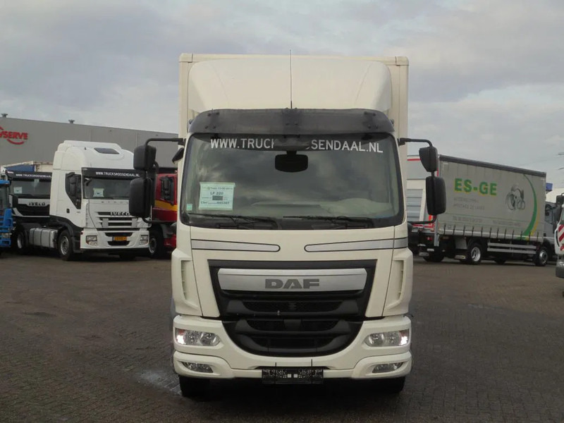 DAF LF 220 + Euro 6 + Dhollandia Lift+16 tons + Discounted from 31.950,- - Camión caja cerrada: foto 2 DAF LF 220 + Euro 6 + Dhollandia Lift+16 tons + Discounted from 31.950,- - Camión caja cerrada: foto 2