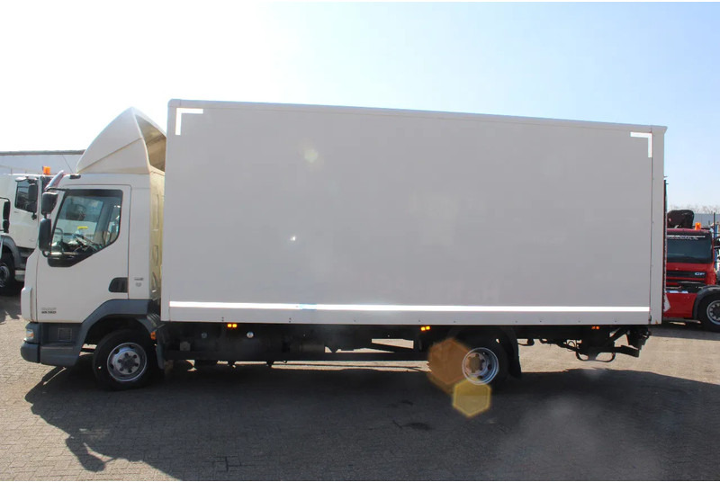DAF LF 45.160 + EURO 5 + LIFT +MANUAL + 7.5T - Camión caja cerrada: foto 3 DAF LF 45.160 + EURO 5 + LIFT +MANUAL + 7.5T - Camión caja cerrada: foto 3
