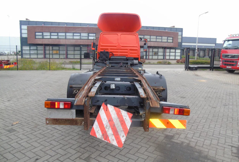 DAF LF 55.160 + EURO 2 + MANUAL + 12T - Chasis camión: foto 4 DAF LF 55.160 + EURO 2 + MANUAL + 12T - Chasis camión: foto 4