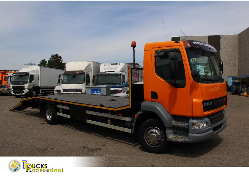 DAF LF 55.220 + HYDROLIC RAMPS + MANUAL - Portavehículos camión: foto 1 DAF LF 55.220 + HYDROLIC RAMPS + MANUAL - Portavehículos camión: foto 1