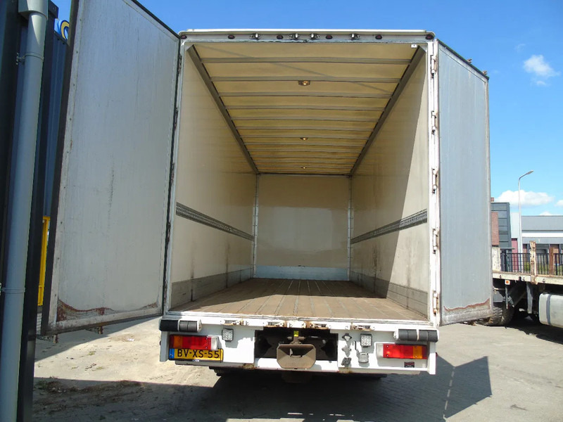 DAF XF 105 .460 + MANUAL + EURO 5 - Camión caja cerrada: foto 3 DAF XF 105 .460 + MANUAL + EURO 5 - Camión caja cerrada: foto 3