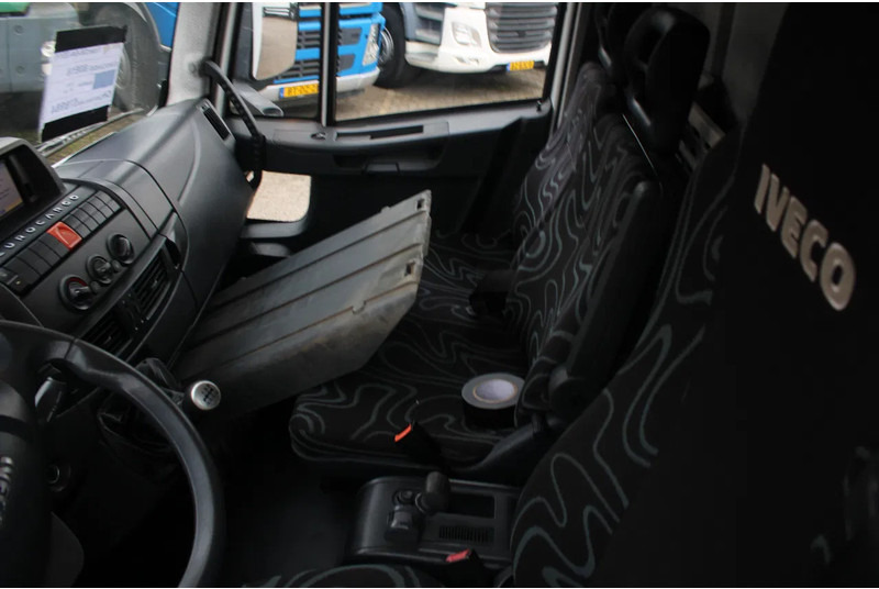 Camión caja cerrada Iveco Eurocargo 80E18 + MANUAL + EURO 5: foto 17