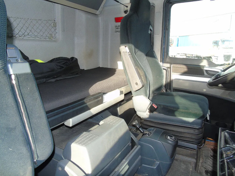 Camión caja cerrada MAN TGA 18.400 + combi + lift + euro 5 + 2.70: foto 8 Camión caja cerrada MAN TGA 18.400 + combi + lift + euro 5 + 2.70: foto 8