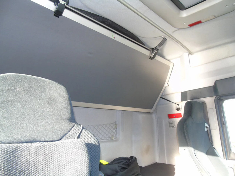 Camión caja cerrada MAN TGA 18.400 + combi + lift + euro 5 + 2.70: foto 6 Camión caja cerrada MAN TGA 18.400 + combi + lift + euro 5 + 2.70: foto 6