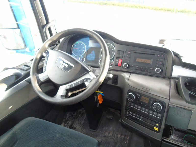 Camión caja cerrada MAN TGA 18.400 + combi + lift + euro 5 + 2.70: foto 9 Camión caja cerrada MAN TGA 18.400 + combi + lift + euro 5 + 2.70: foto 9