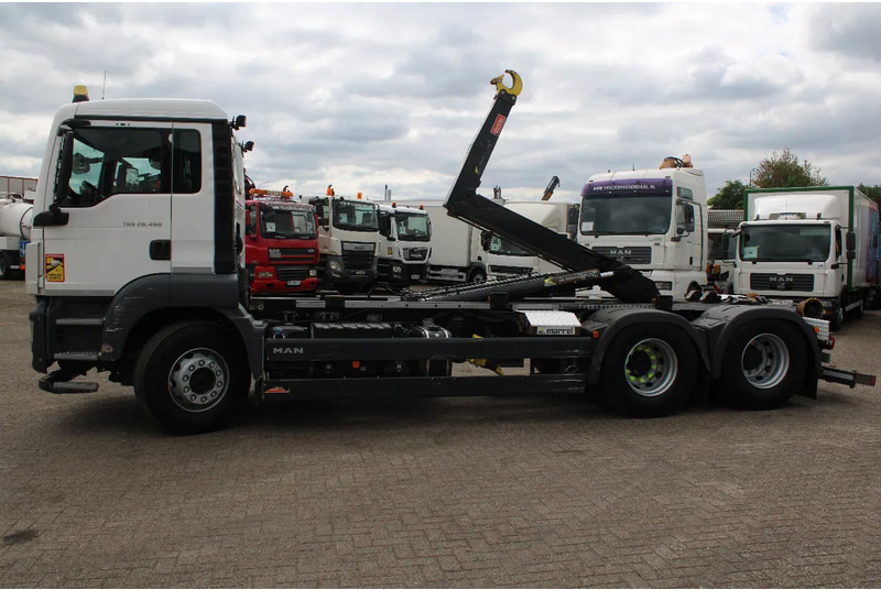 MAN TGS 28.460 + 6X2 + PERFECT CONDITION!! 3 X IN STOCK - Multibasculante camión: foto 4 MAN TGS 28.460 + 6X2 + PERFECT CONDITION!! 3 X IN STOCK - Multibasculante camión: foto 4