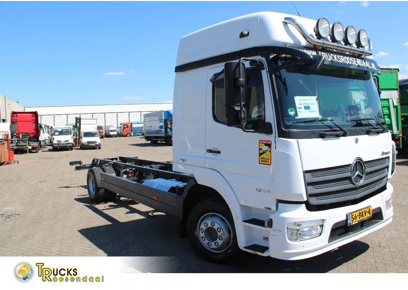 Mercedes-Benz Atego 1224 + euro 6 + 6 CYLINDER - Chasis camión: foto 1 Mercedes-Benz Atego 1224 + euro 6 + 6 CYLINDER - Chasis camión: foto 1