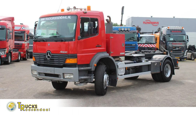 Mercedes-Benz Atego 1923 + HOOK SYSTEM + EURO 2 - Multibasculante camión: foto 1 Mercedes-Benz Atego 1923 + HOOK SYSTEM + EURO 2 - Multibasculante camión: foto 1