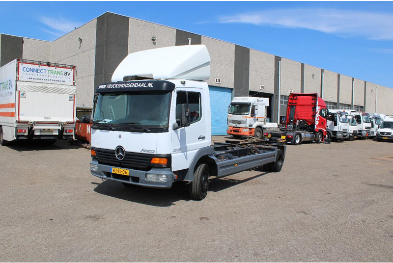 Mercedes-Benz Atego 918 + MANUAL + EURO 2 - Chasis camión: foto 2 Mercedes-Benz Atego 918 + MANUAL + EURO 2 - Chasis camión: foto 2