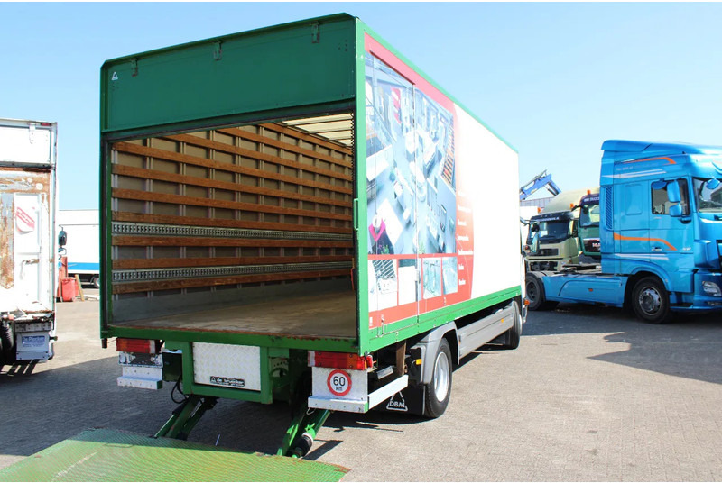 Mercedes-Benz Atego reserved 1223 + euro 2 + lift + MANUAL - Camión caja cerrada: foto 4 Mercedes-Benz Atego reserved 1223 + euro 2 + lift + MANUAL - Camión caja cerrada: foto 4