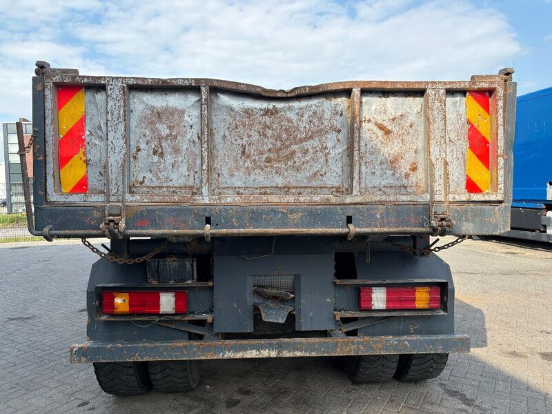 Mercedes-Benz SK 2228 + 3 SIDE TIPPER - Volquete camión: foto 4 Mercedes-Benz SK 2228 + 3 SIDE TIPPER - Volquete camión: foto 4