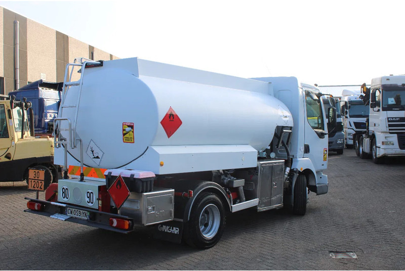 Renault Midlum 250 + 2 COMP + 6180liter + euro 2 + manual - Cisterna camión: foto 5 Renault Midlum 250 + 2 COMP + 6180liter + euro 2 + manual - Cisterna camión: foto 5