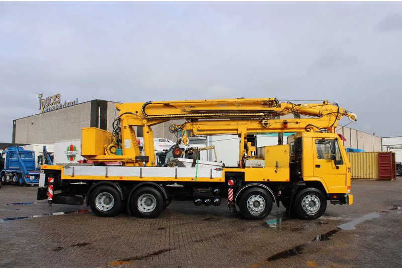 Volvo FL FL10 8X4 + GROMACH 34 mtr. + EURO 2 - Camión grúa: foto 5 Volvo FL FL10 8X4 + GROMACH 34 mtr. + EURO 2 - Camión grúa: foto 5