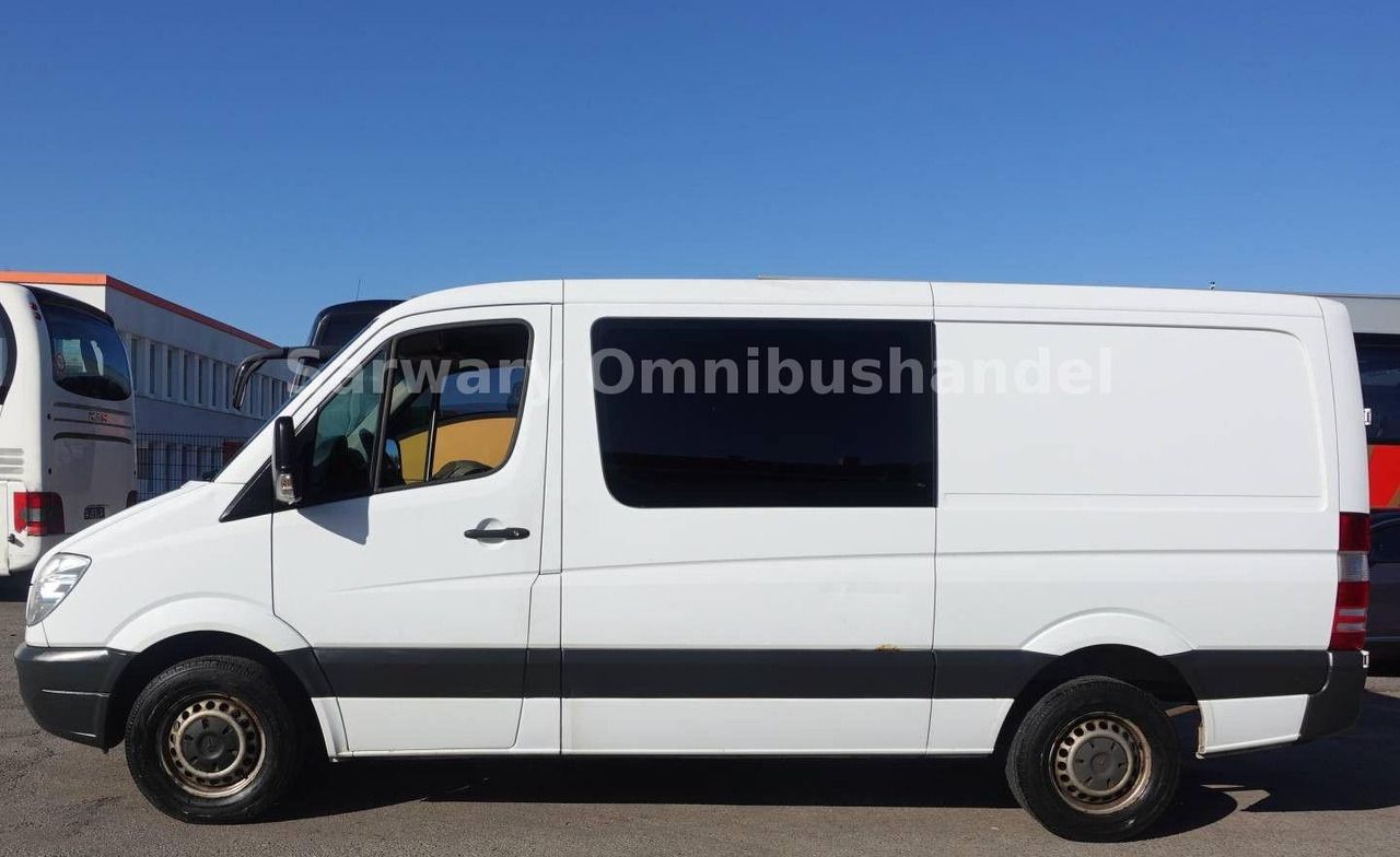 Mercedes-Benz 213 CDI Kasten *5-Sitze*210*211*214*216 - Furgoneta de pasajeros: foto 4 Mercedes-Benz 213 CDI Kasten *5-Sitze*210*211*214*216 - Furgoneta de pasajeros: foto 4