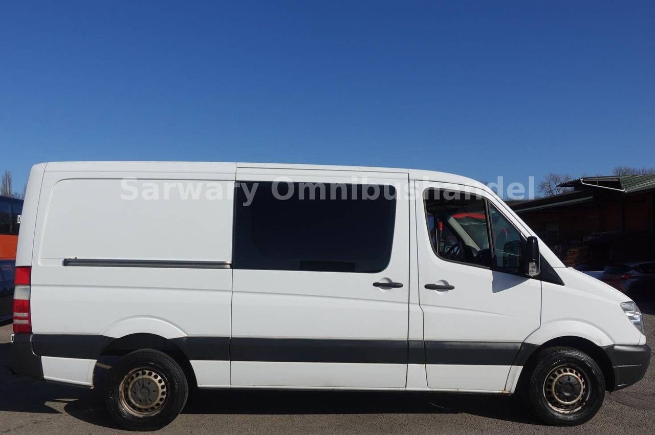 Mercedes-Benz 213 CDI Kasten *5-Sitze*210*211*214*216 - Furgoneta de pasajeros: foto 3 Mercedes-Benz 213 CDI Kasten *5-Sitze*210*211*214*216 - Furgoneta de pasajeros: foto 3