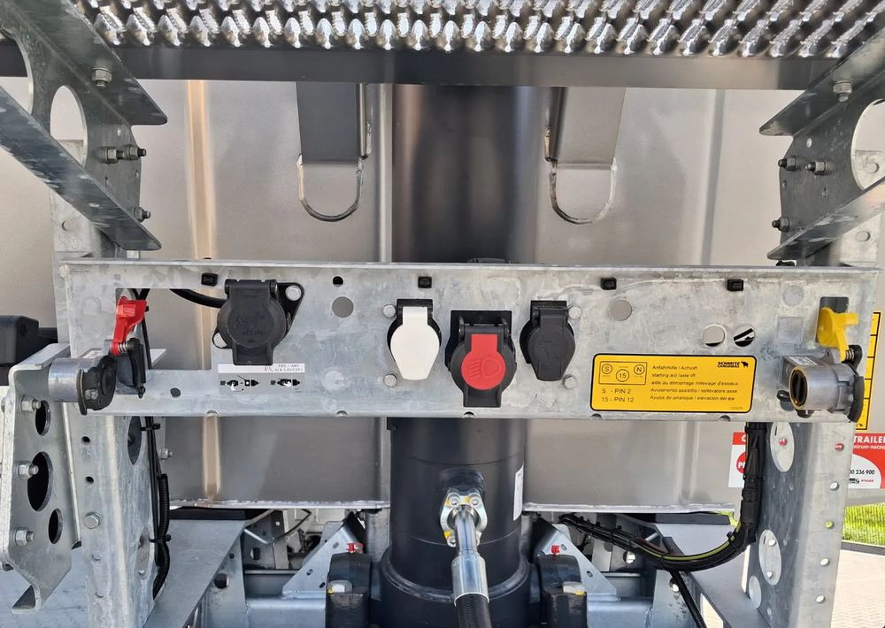 Volquete semirremolque nuevo Schmitz Cargobull Wywrotka stalowa 25m3, Klapa zewnętrzna: foto 7