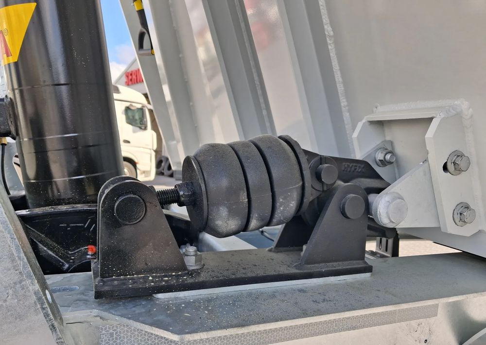 Zaslaw Aluminiowa skrzynia 28-33m3 - Volquete semirremolque: foto 5 Zaslaw Aluminiowa skrzynia 28-33m3 - Volquete semirremolque: foto 5