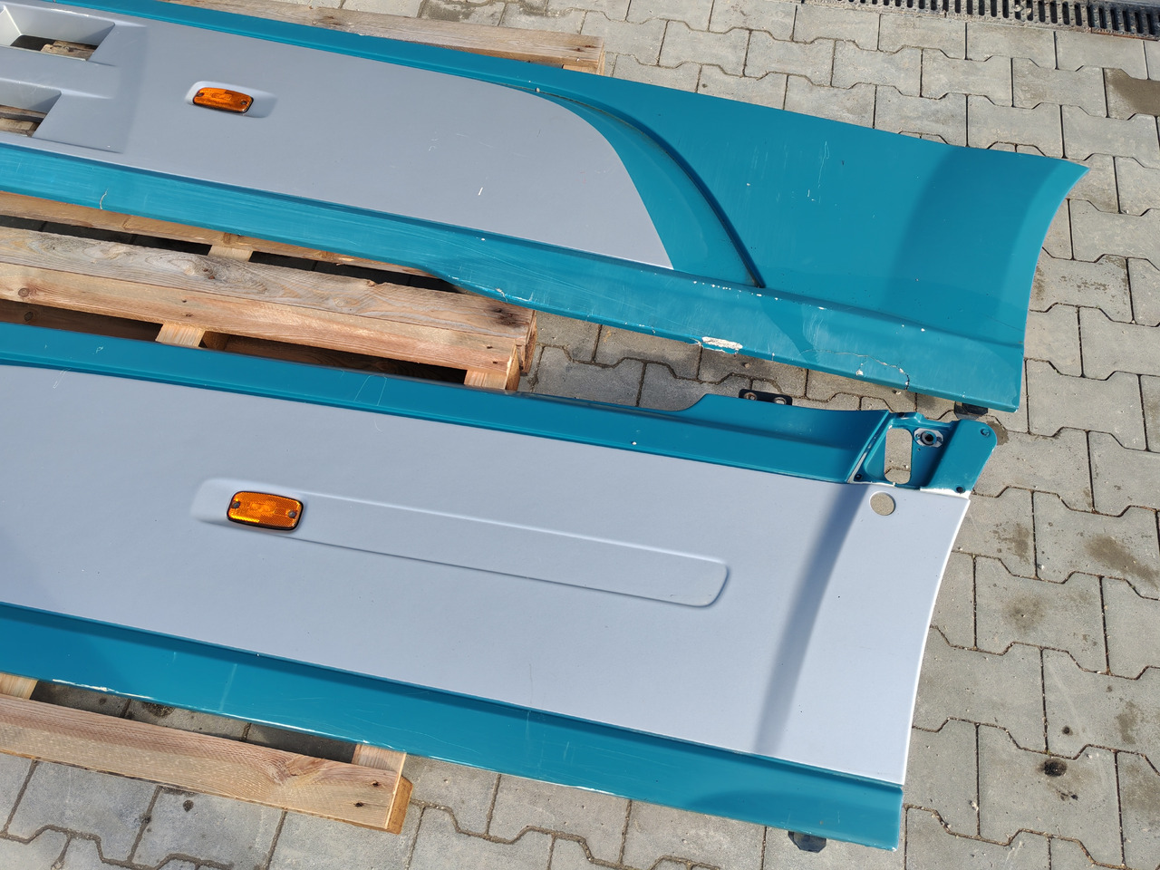 DAF XF106 EURO 6 / SIDE SPOILERS SET - Aerodinámica/ Spoiler: foto 4 DAF XF106 EURO 6 / SIDE SPOILERS SET - Aerodinámica/ Spoiler: foto 4