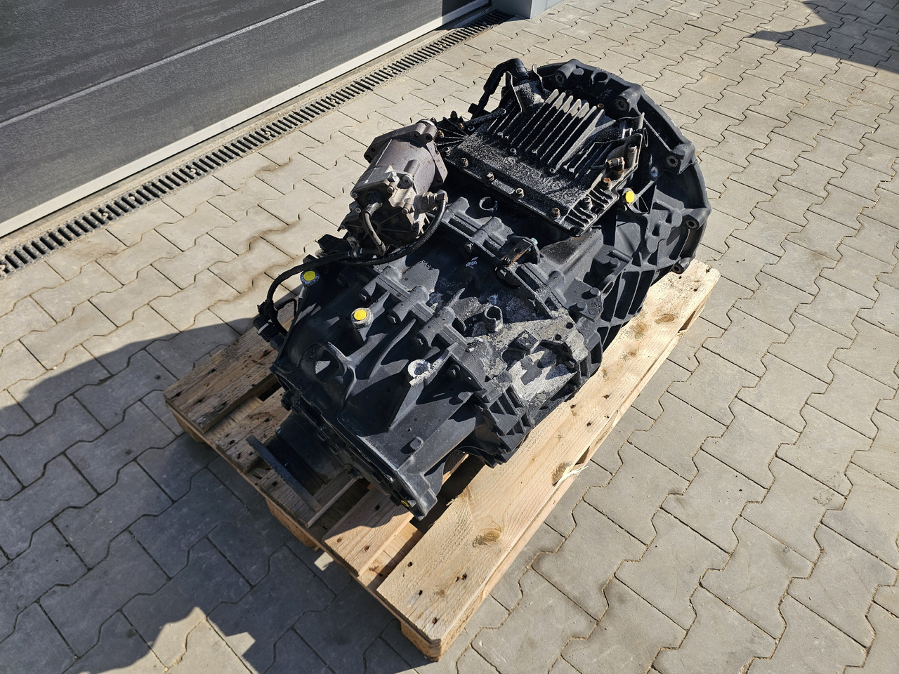 MAN TGX TGS / ZF ASTRONIC 12AS2130TD / COMPLETE - Caja de cambios: foto 3 MAN TGX TGS / ZF ASTRONIC 12AS2130TD / COMPLETE - Caja de cambios: foto 3