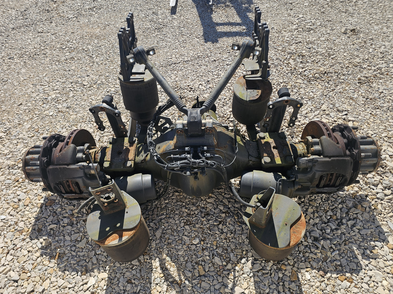 MERCEDES-BENZ ACTROS MP4 / COMPLETE REAR AXLE / R440 /RATIO: 2.733 - Eje posterior: foto 5 MERCEDES-BENZ ACTROS MP4 / COMPLETE REAR AXLE / R440 /RATIO: 2.733 - Eje posterior: foto 5