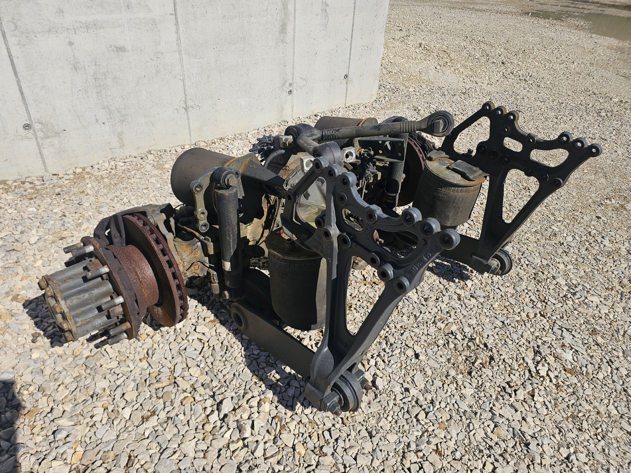 MERCEDES-BENZ ACTROS MP4 / COMPLETE REAR AXLE / R440 /RATIO: 2.733 - Eje posterior: foto 4 MERCEDES-BENZ ACTROS MP4 / COMPLETE REAR AXLE / R440 /RATIO: 2.733 - Eje posterior: foto 4