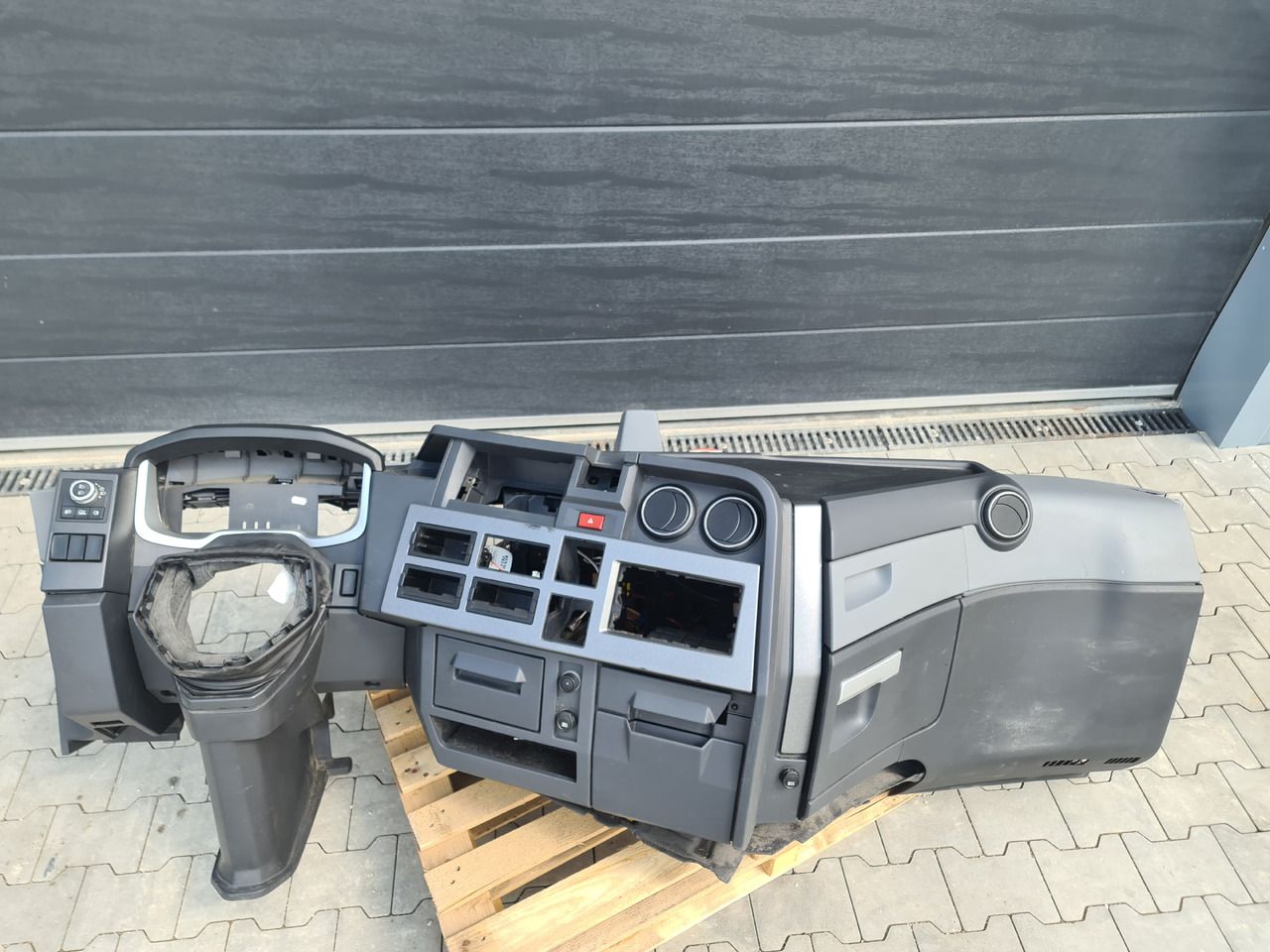 RENAULT RANGE T / COMPLETE DASHBOARD - Salpicadero: foto 1 RENAULT RANGE T / COMPLETE DASHBOARD - Salpicadero: foto 1