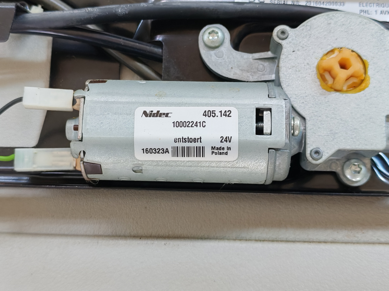 RENAULT RANGE T / SUNROOF / 7484505331 - Ventana y piezas: foto 4 RENAULT RANGE T / SUNROOF / 7484505331 - Ventana y piezas: foto 4