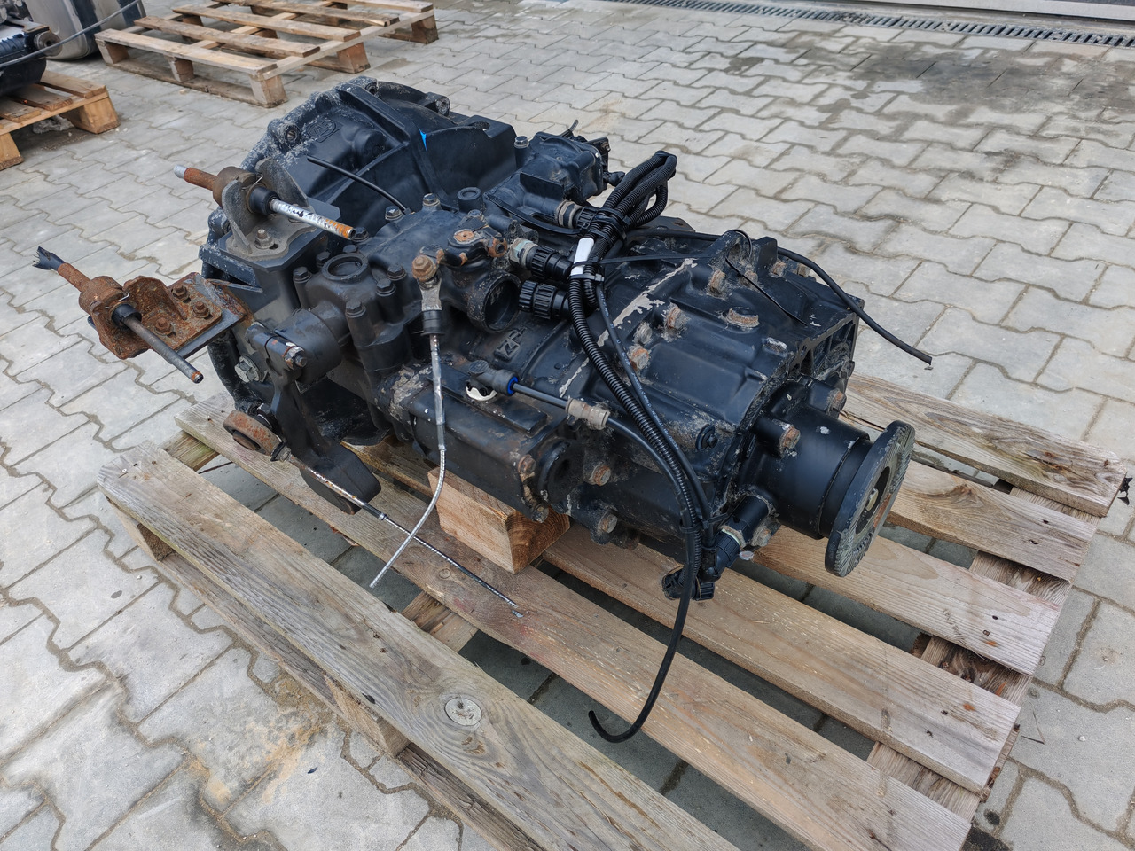 RENAULT ZF ECOLITE / 6S1000TO / MANUAL GEARBOX / 7420781908 - Caja de cambios: foto 4 RENAULT ZF ECOLITE / 6S1000TO / MANUAL GEARBOX / 7420781908 - Caja de cambios: foto 4