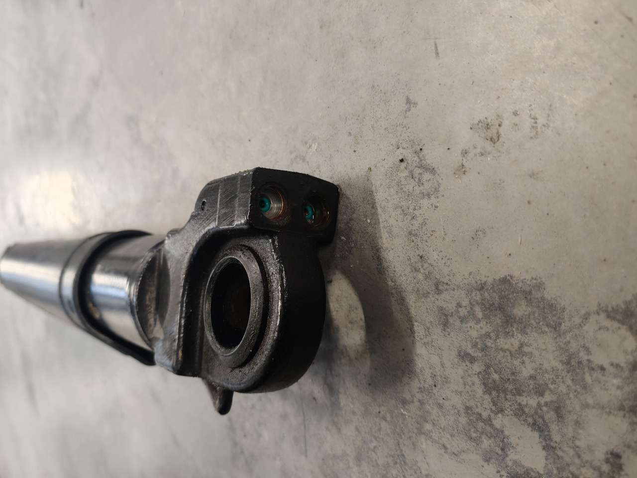 VOLVO FM5 EURO 6 / CAB TILT CYLINDER / 23583236 - Suspensión de cabina: foto 3 VOLVO FM5 EURO 6 / CAB TILT CYLINDER / 23583236 - Suspensión de cabina: foto 3