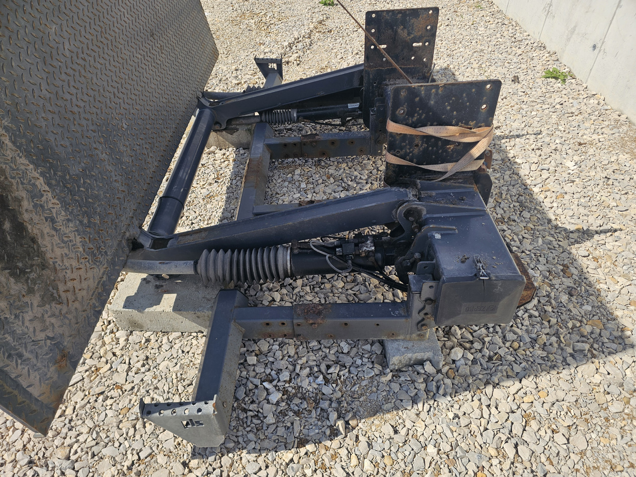 ZEPRO Z 2000-175 MA / 2019 / 2000kg - Trampilla elevadora: foto 4 ZEPRO Z 2000-175 MA / 2019 / 2000kg - Trampilla elevadora: foto 4